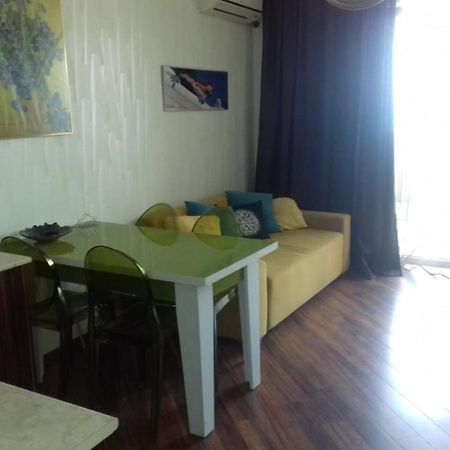 Apartment On Kobaladze Str 2 Batumi Luaran gambar